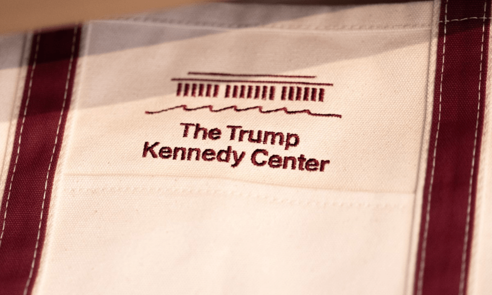 Justiça determina retirada do nome de Trump do Ken
