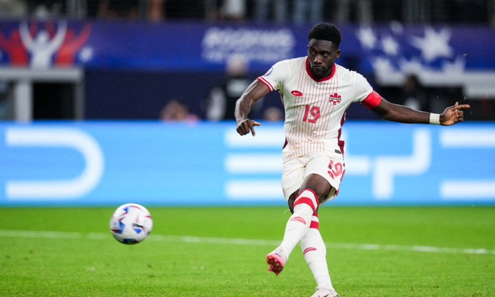 Jogador do Canadá Alphonso Davies