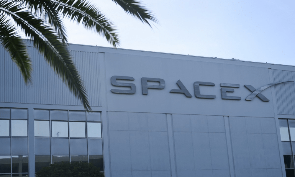 Empresa de Musk, SpaceX estreia na bolsa com avaliação próxima a R$ 9 trilhões