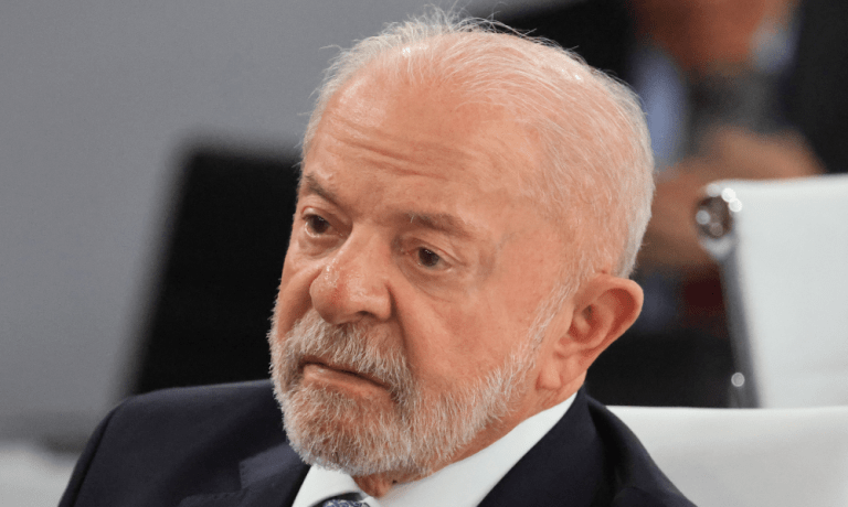 Presidente Lula (PT) chegando no G7