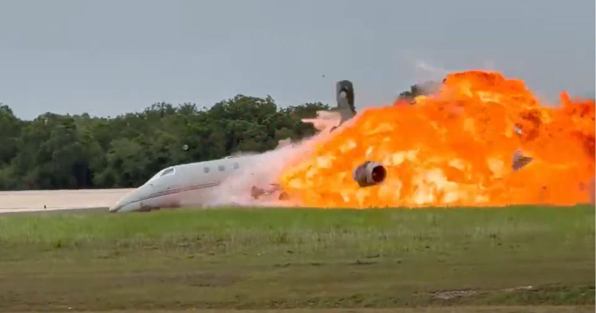 Avião cai e explode em aeroporto da República Dominicana; ve