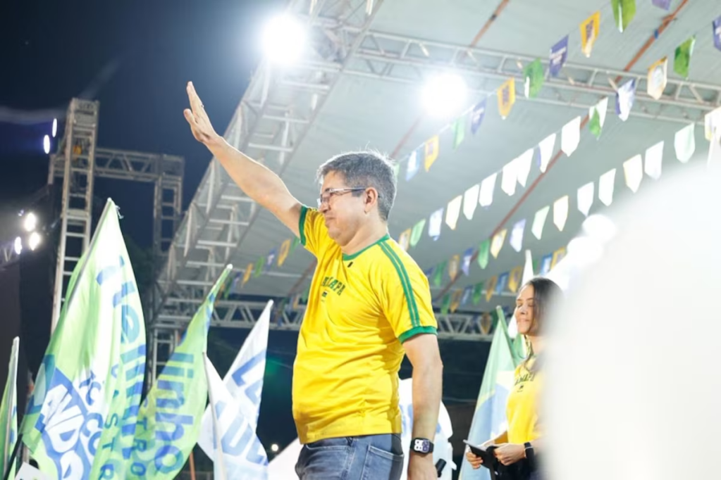 Justiça barra megaevento de Randolfe e ameaça multa de R$ 25 mil por hora