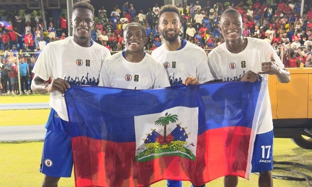 Jogadores da seleção haitiana comemoram a classificação para a Copa do Mundo de 2026
