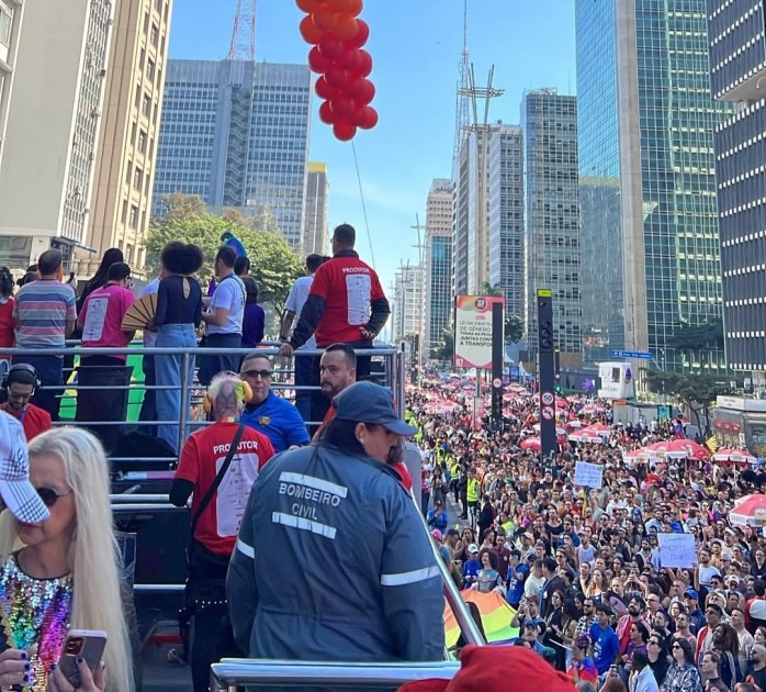 Parada LGBT+ na Avenida Paulista, em 7 de junho de 2026