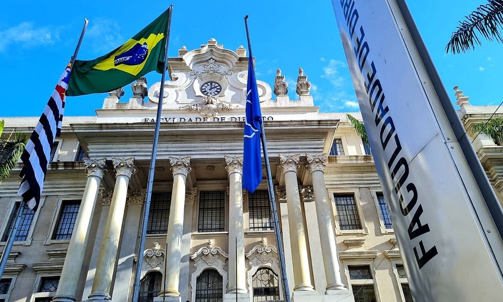 Ex-professor de Direito da USP é denunciado pelo M