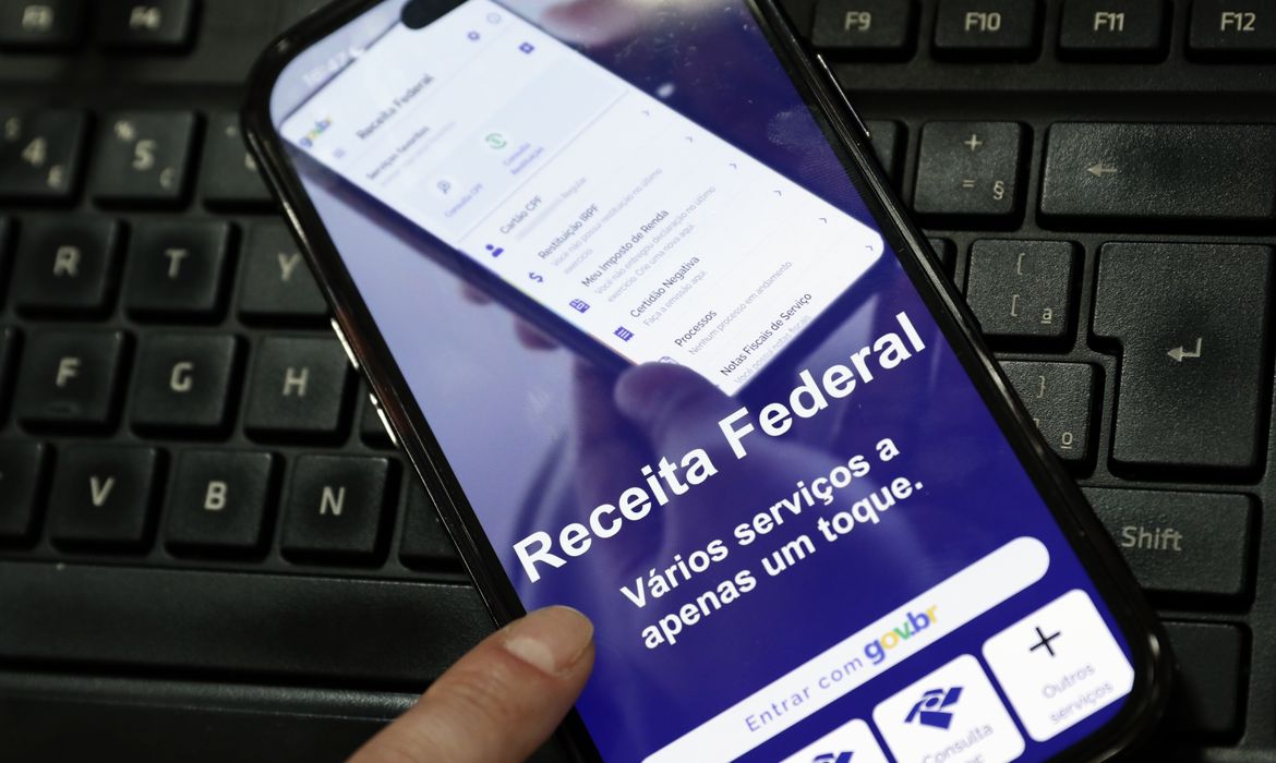 Consulta ao 2º lote de restituição do Imposto de Renda começa nesta terça