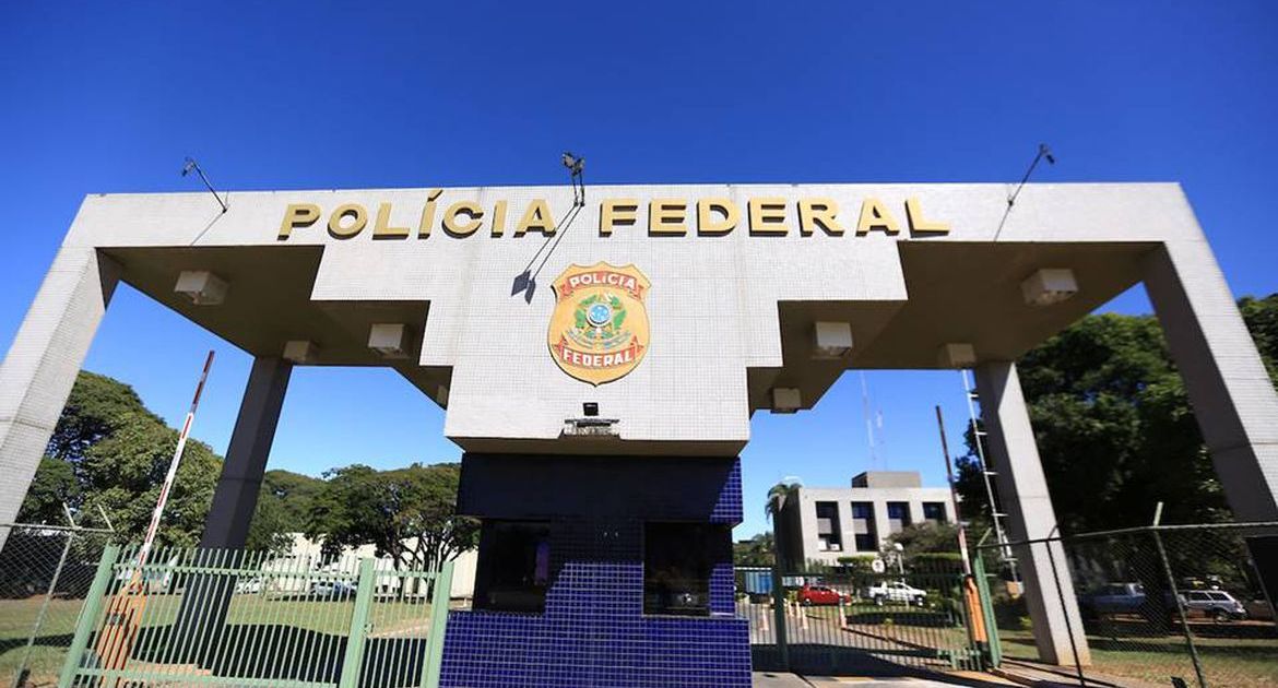 Diretores da PF colocam cargos à disposição após afastamento de Andrei