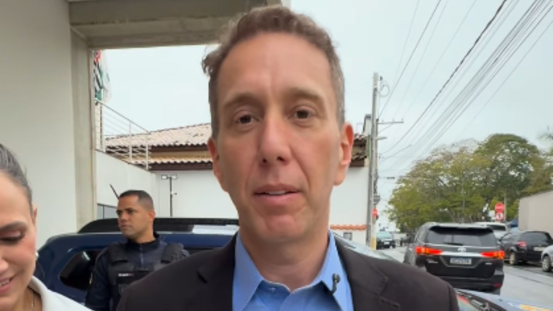 Republicanos expulsam prefeito 'tiktoker' após campanha para esposa do União Brasil