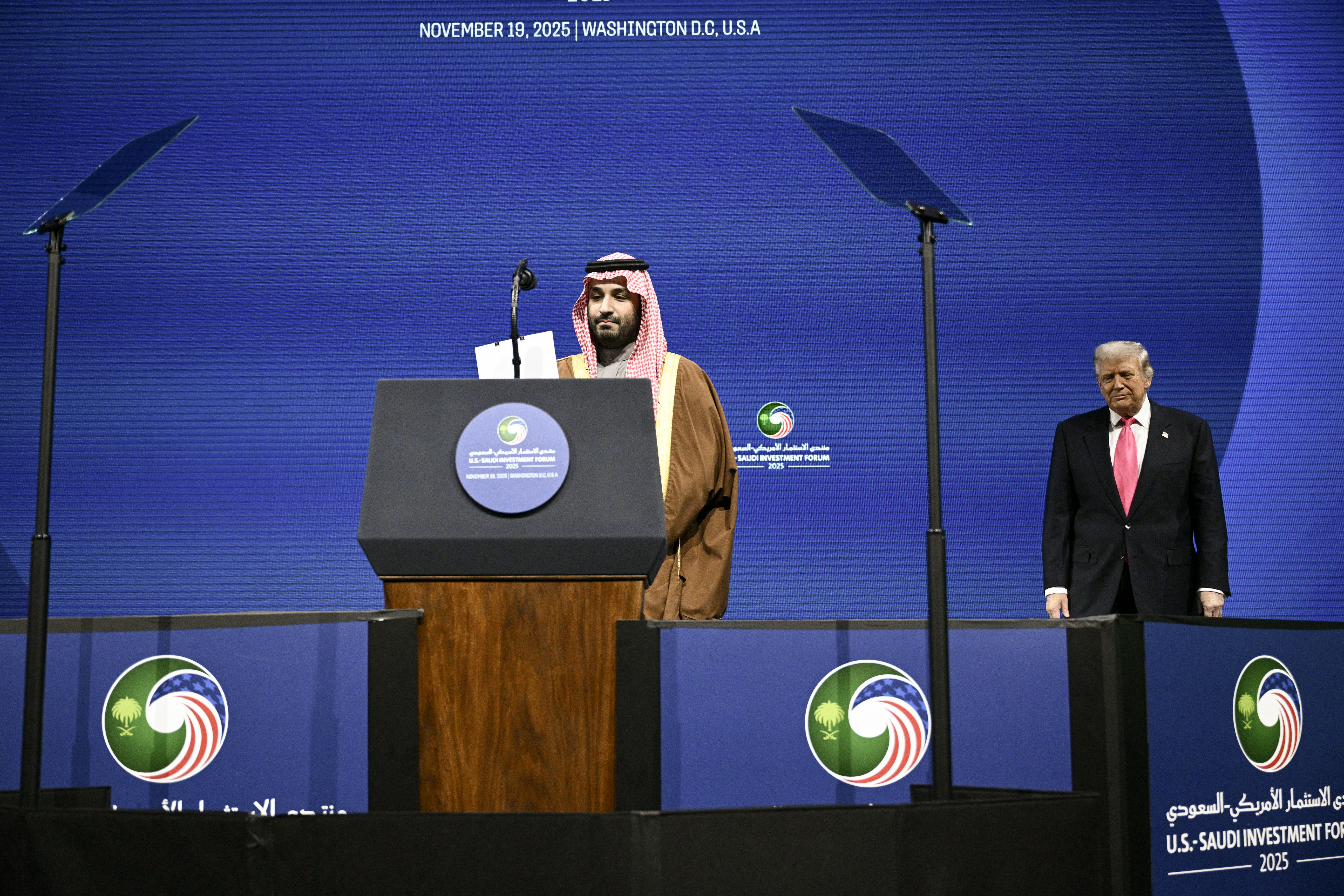 Trump aposta em acordo nuclear e busca paz entre Israel e Arábia Saudita