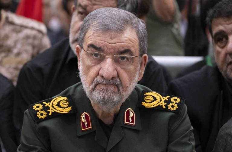 Mohsen Rezaei, conselheiro militar do Líder Supremo do Irã