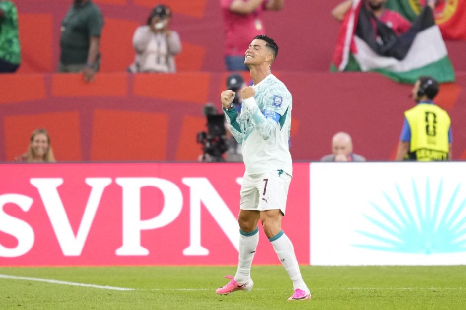 Cristiano Ronaldo comemora gol contra Croácia