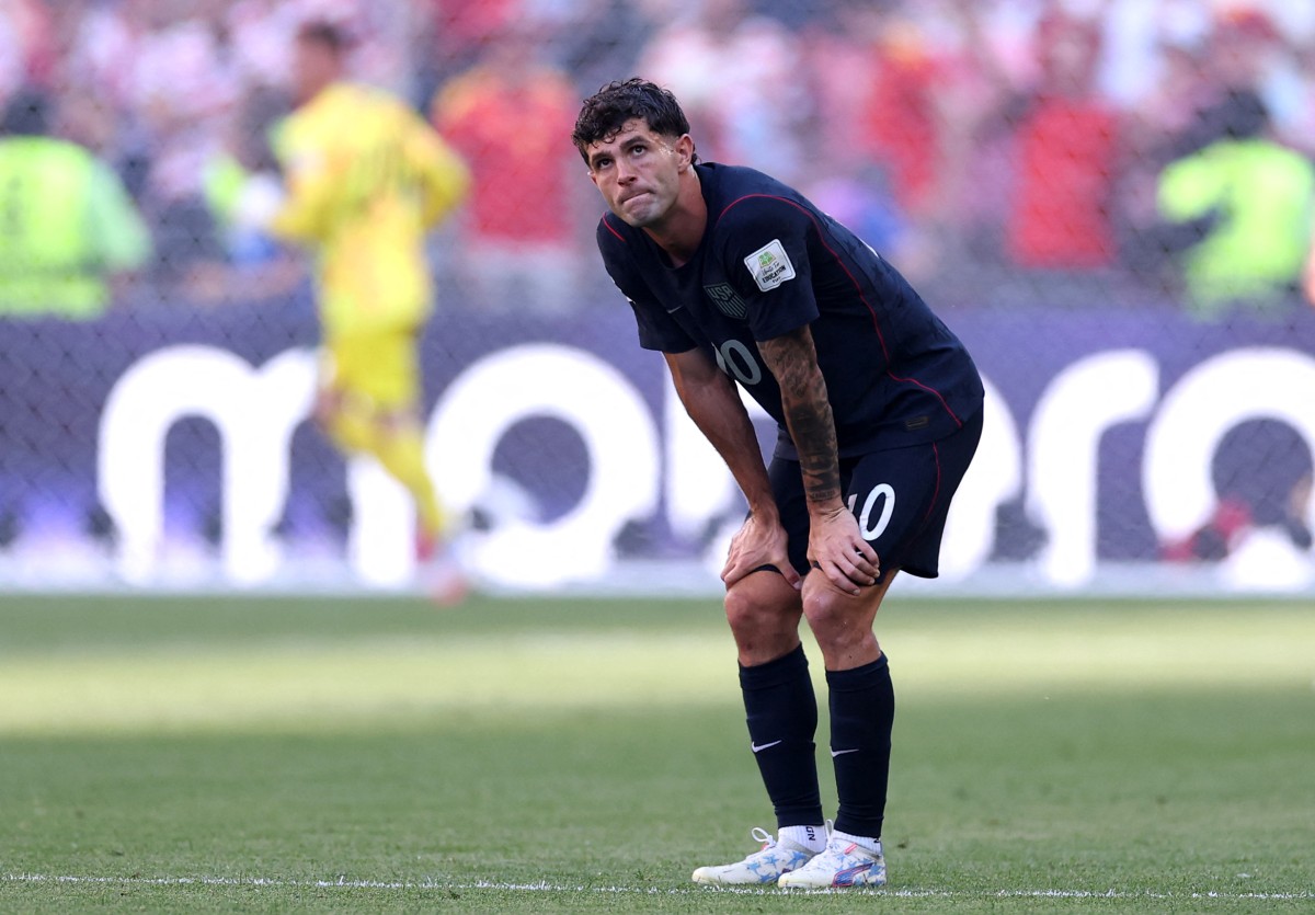 Países-sede da Copa se despedem nas oitavas, entre os piores desempenhos da história