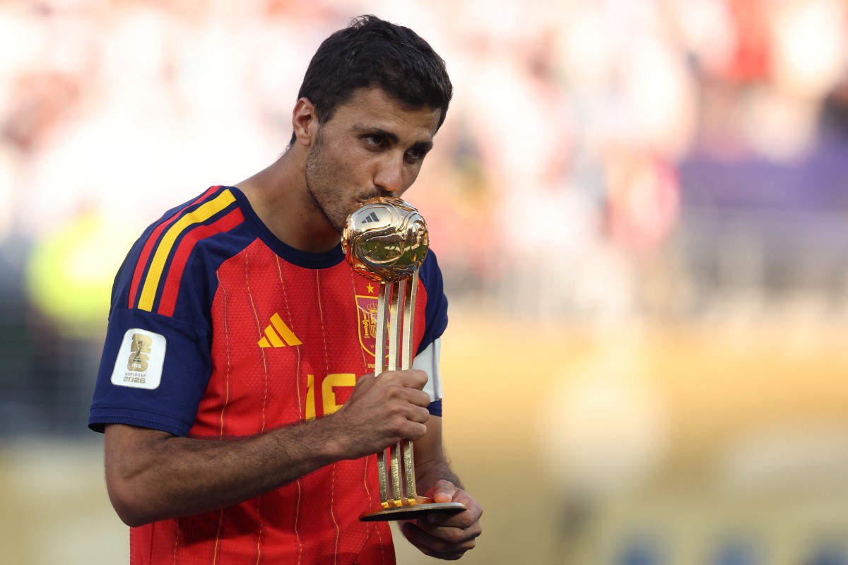 Rodri supera Messi e Mbappé e vence como melhor jogador da Copa