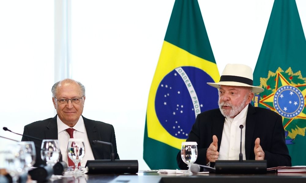 Coligação Lula-Alckmin divulga plano de governo com foco em ‘defesa da democracia’; veja