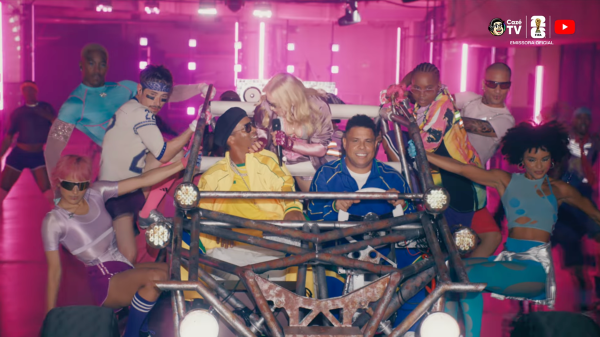 Ronaldinho diz que foi ‘privilégio’ receber ligação de Madonna: ‘Muito querida’