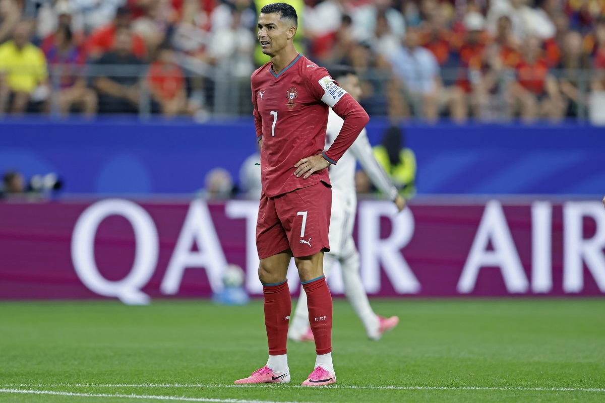Com gol nos acréscimos, Espanha acaba com última Copa de Cristiano Ronaldo