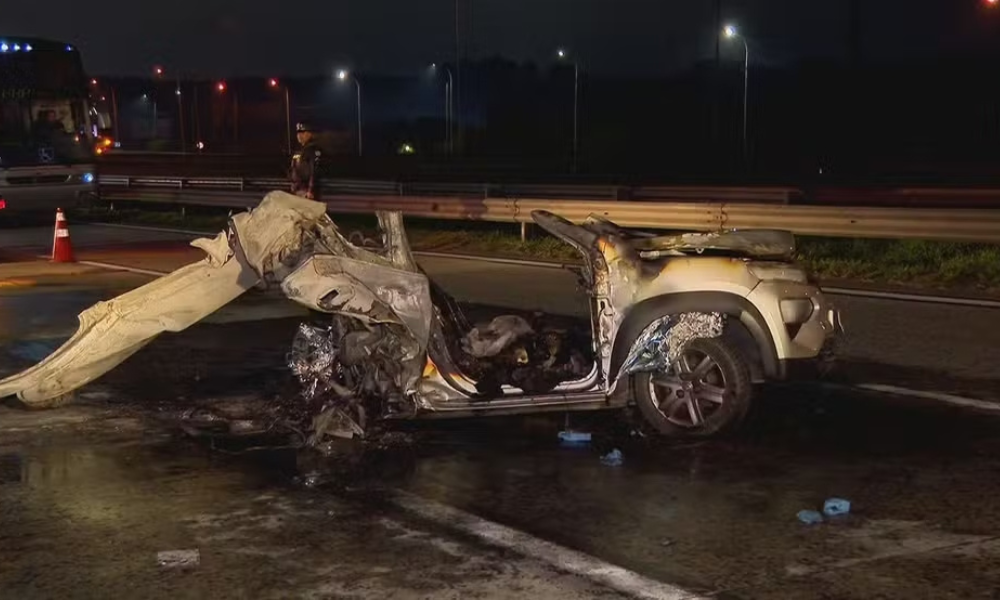 Carro explode em acidente em Osasco e mata três pessoas, incluindo uma criança