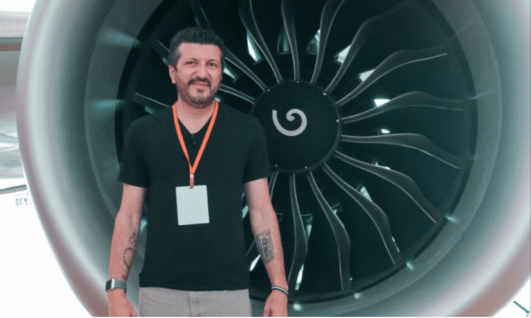Influenciador e especialista em aviação Lito Sousa