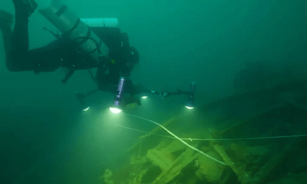 Navio japonês com mais de 1 mil corpos é encontrado no mar do Pacífico - QTU Questões do Universo