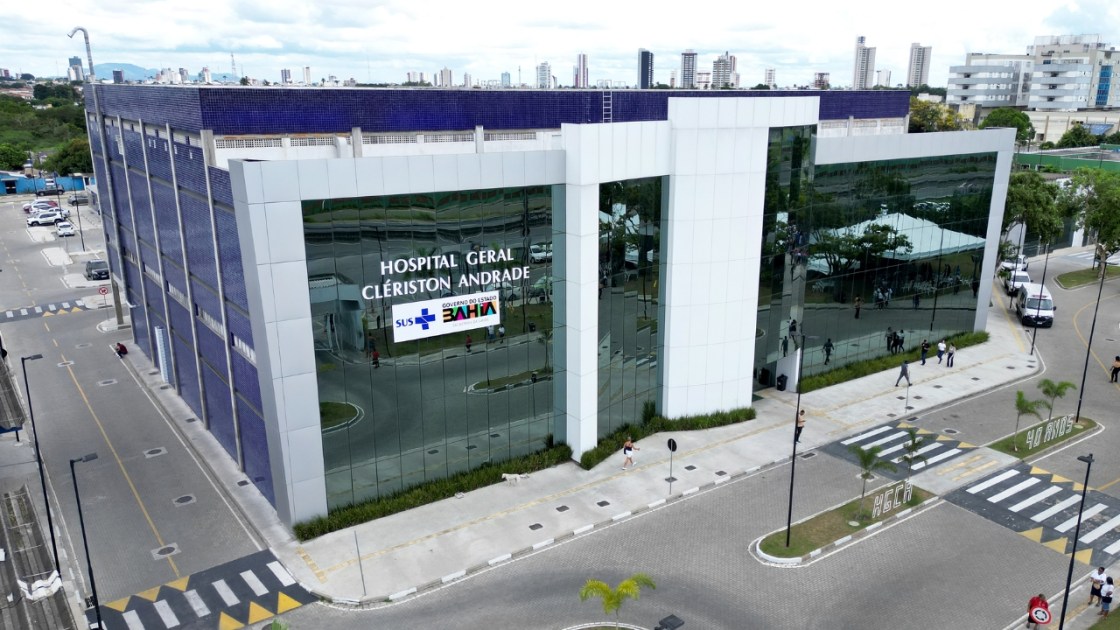 Imagem aérea do Hospital Geral Clériston Andrade (HGCA), em Feira de Santana, Bahia.