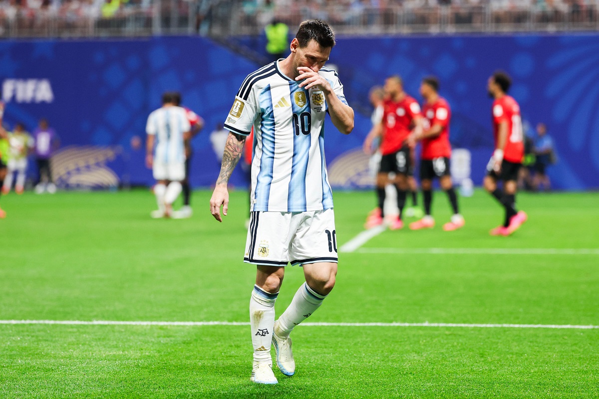 Polícia dos EUA frustrou plano para matar Messi na Copa, diz jornal