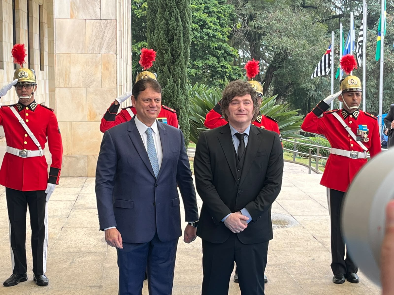 Tarcísio recebe Javier Milei no Palácio do Bandeirantes