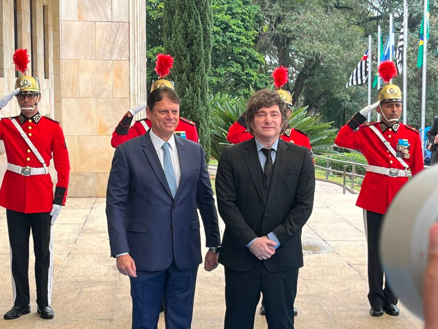 Tarcísio recebe Javier Milei no Palácio do Bandeirantes