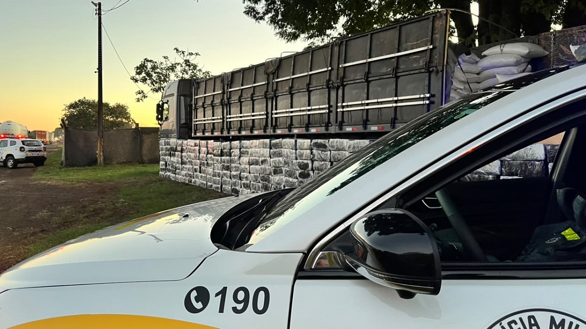 Caminhoneiro é preso em SP com mais de 4 toneladas de maconha