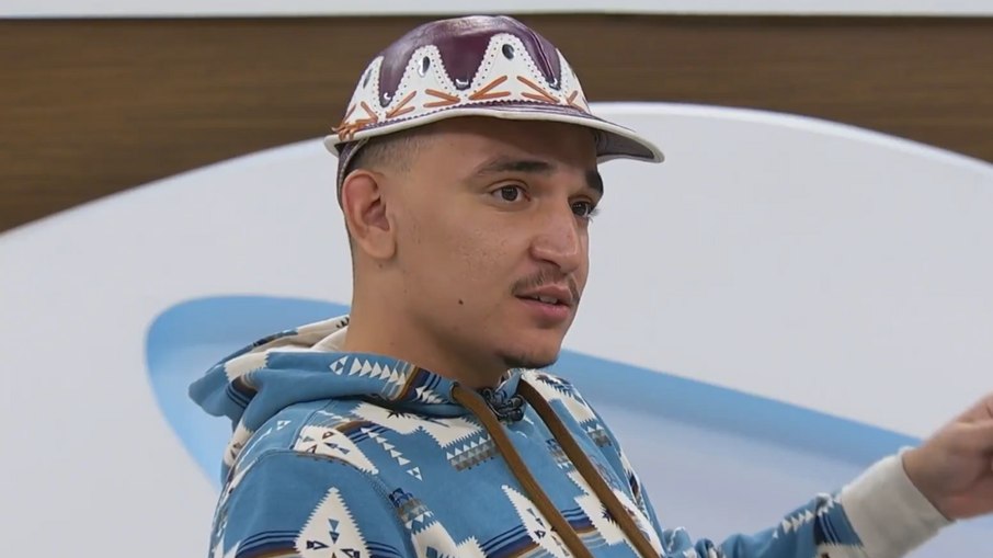 João Gomes durante entrevista no Roda Viva