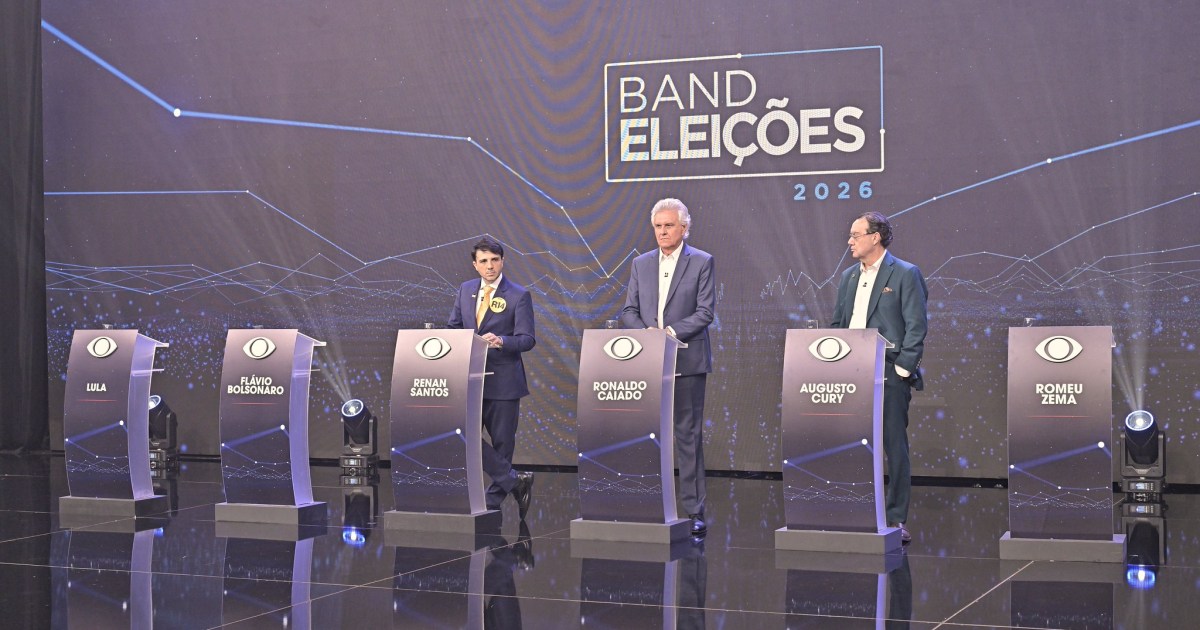 Ausentes, Lula e Flávio protagonizam 1º debate e são atacados por candidatos
