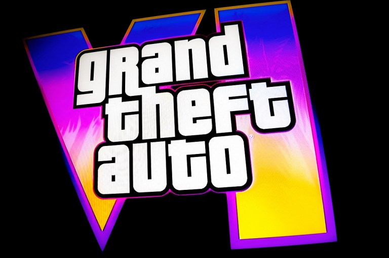 Logotipo oficial do videogame GTA VI em uma televisão em Saint Maurice Pellevoisin, Lille, no departamento do Norte (Nord), na França, em 20 de dezembro de 2025. (Foto de Armand Gesquière / Hans Lucas via AFP)