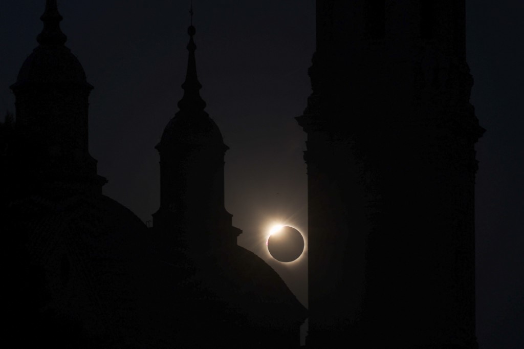 Esclipse solar: veja como foi o raro fenômeno visto por parte da Europa