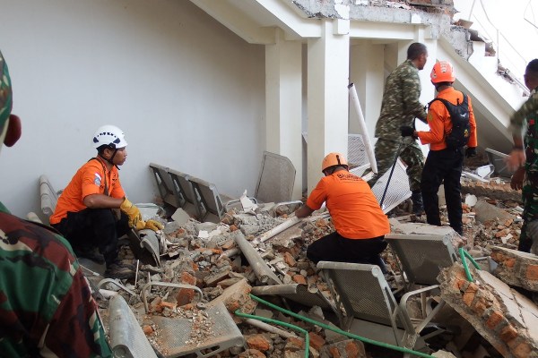 Segundo terremoto atinge a Indonésia, com magnitude de 6,9