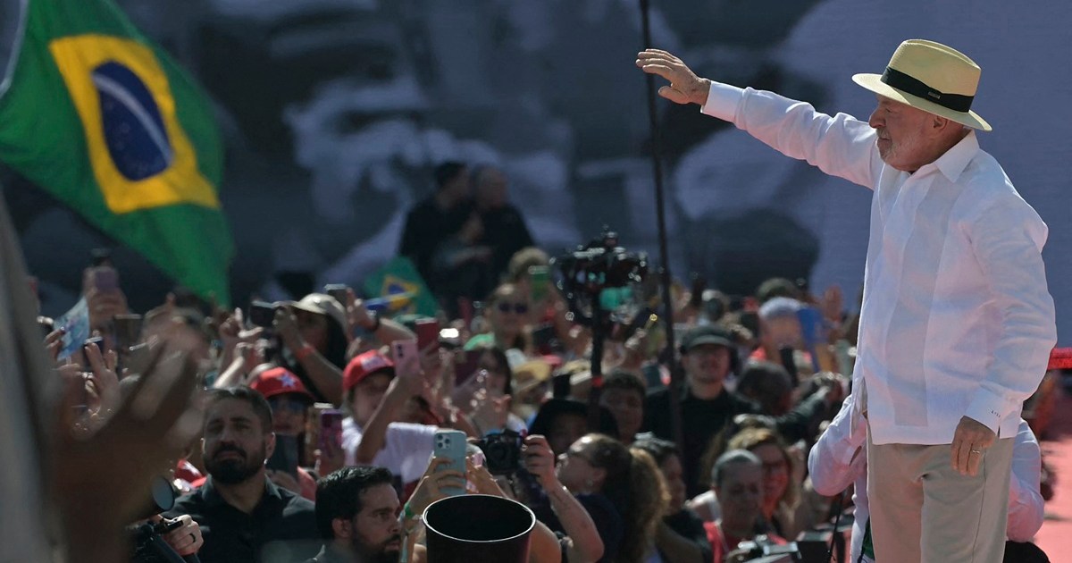 Lula faz abertura de campanha em tom nostálgico em São Bernardo