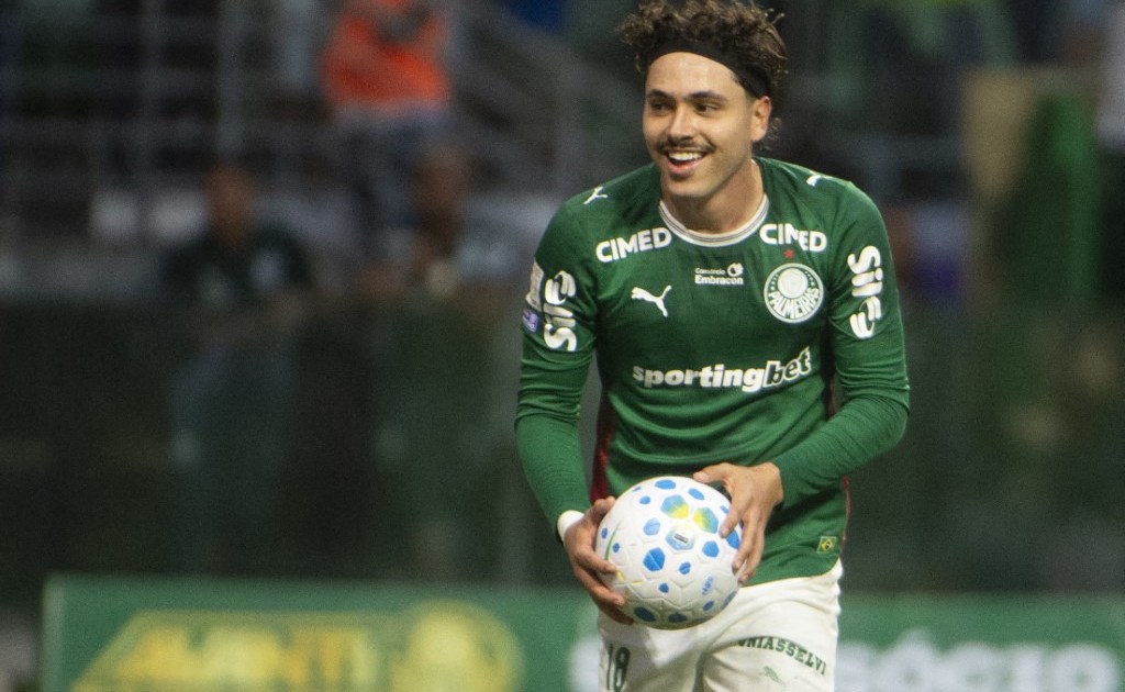 Palmeiras goleia o Vasco e volta a abrir vantagem na ponta do Brasileirão | Jovem Pan