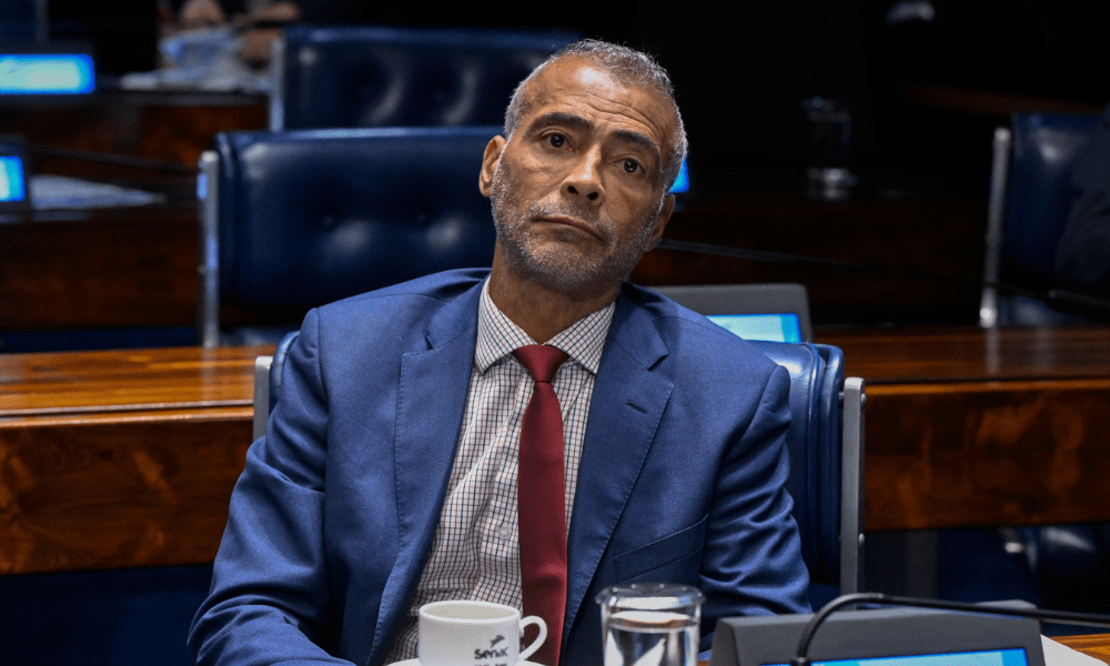 Saiba quanto Romário devolveu no Senado por trabalhar na Copa do Mundo