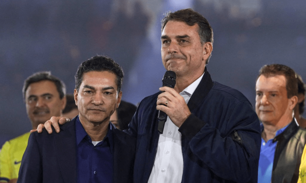 Marcos Pereira, presidente do Republicanos, e Flávio Bolsonaro, candidato à Presidência da República