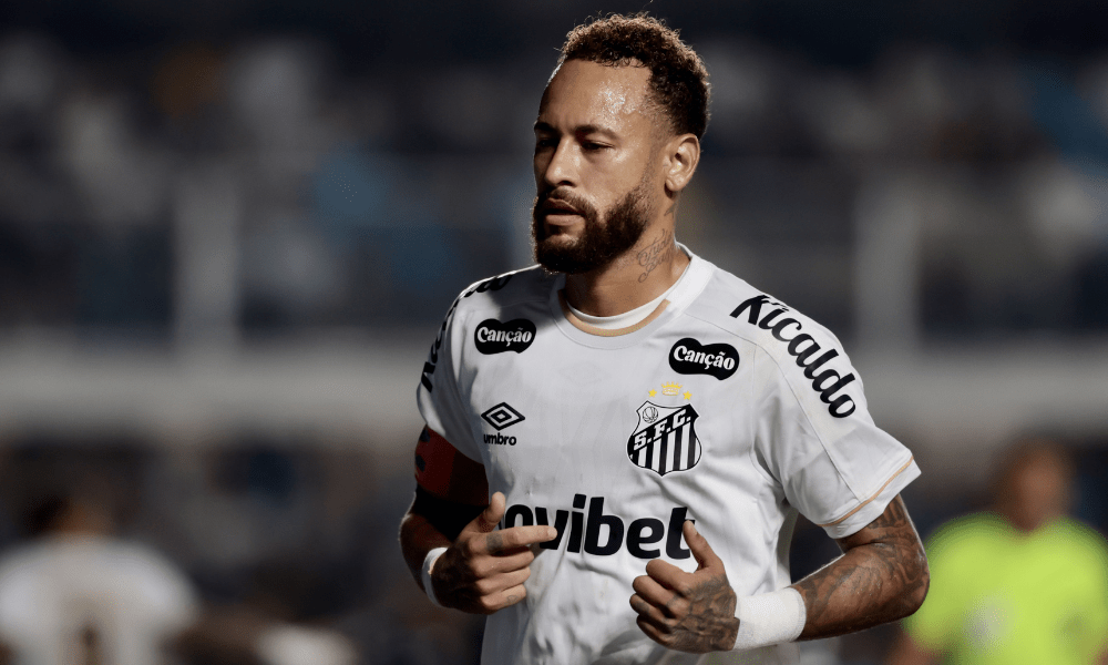 Neymar durante partida contra o Remo, no sábado (1º)