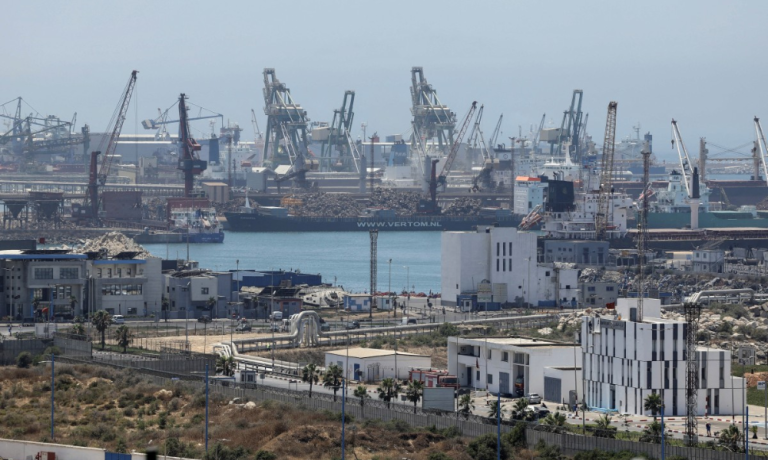 Irã permite passagem de petroleiros iraquianos no Estreito de Ormuz
