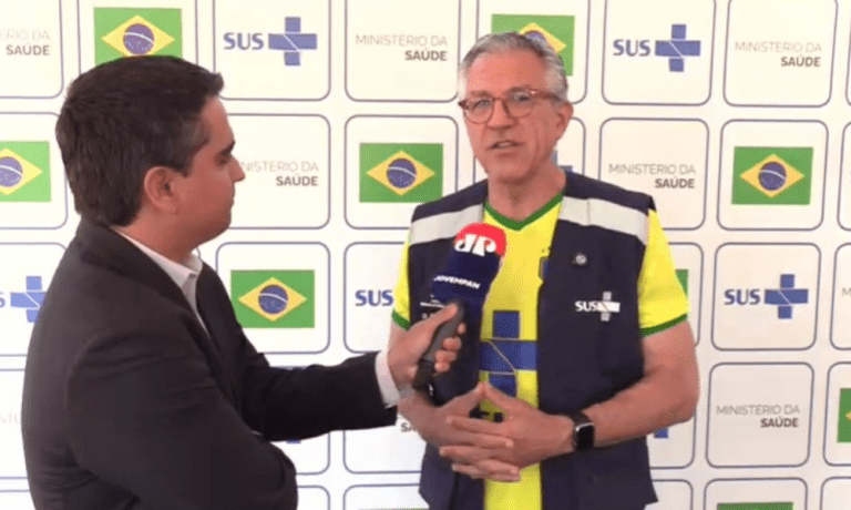Ministro da Saúde, Alexandre Padilha, em entrevista à Jovem Pan