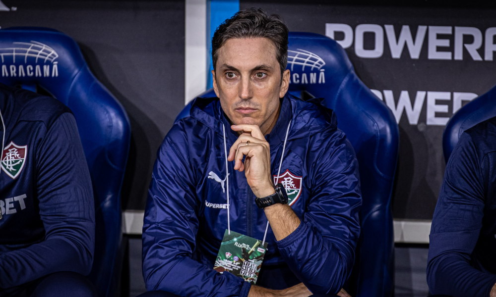 Técnico Luis Zubeldía é demitido do Fluminense