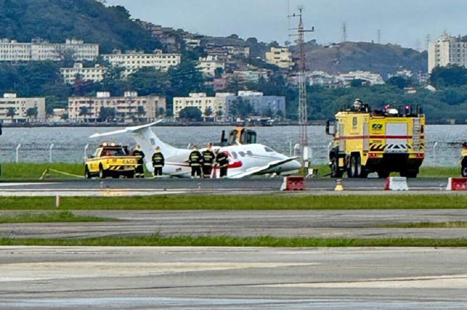 Avião que escapou da pista no Santos Dumont