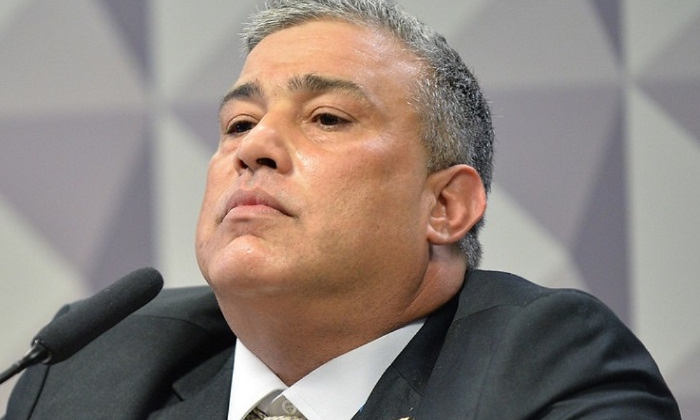 Após nove meses foragido, presidente da Conafer se entrega à PF em Brasília