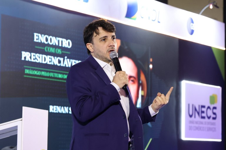 Renan Santos durante sabatina na Unecs