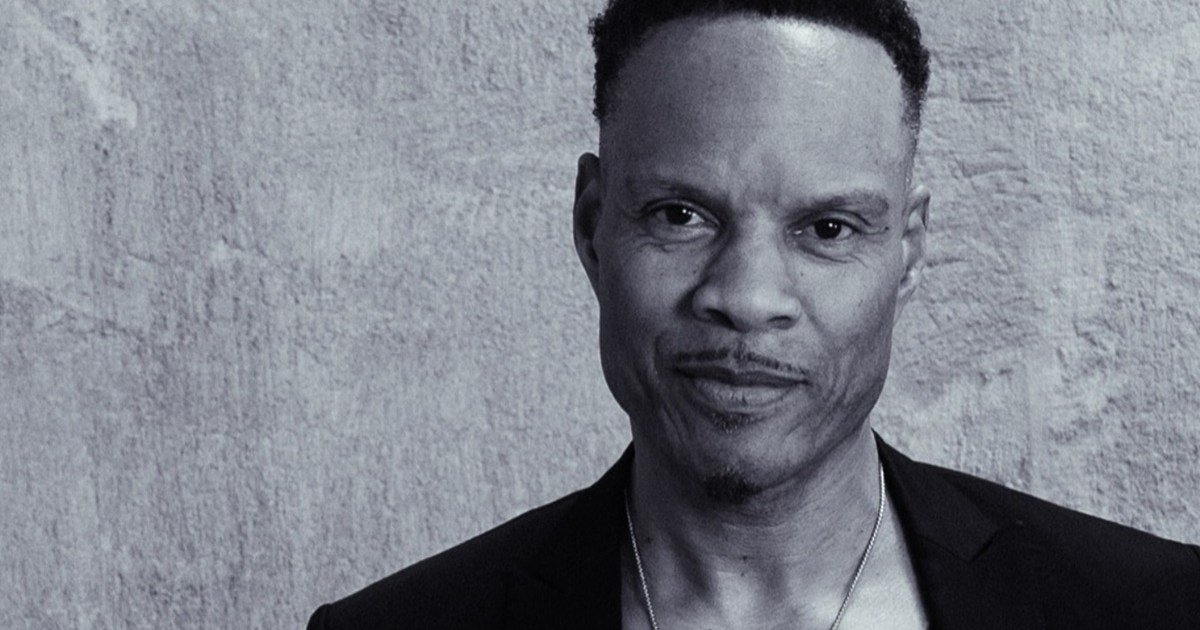 Baterista do Earth, Wind & Fire está em coma induzido após parada cardíaca