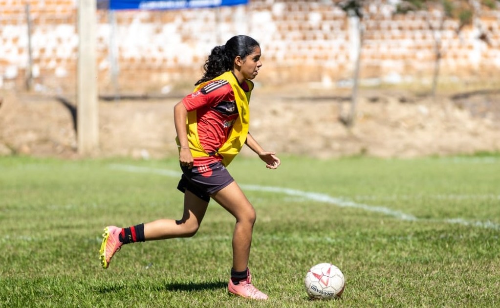 Futebol  coisa de menina atleta do FC 15 de Maro d ma | Esportes | QTU - Notícias