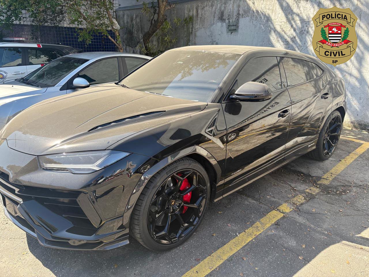 Nova operação apreende Lamborghini de Deolane avaliada em até R$ 4,3 milhões