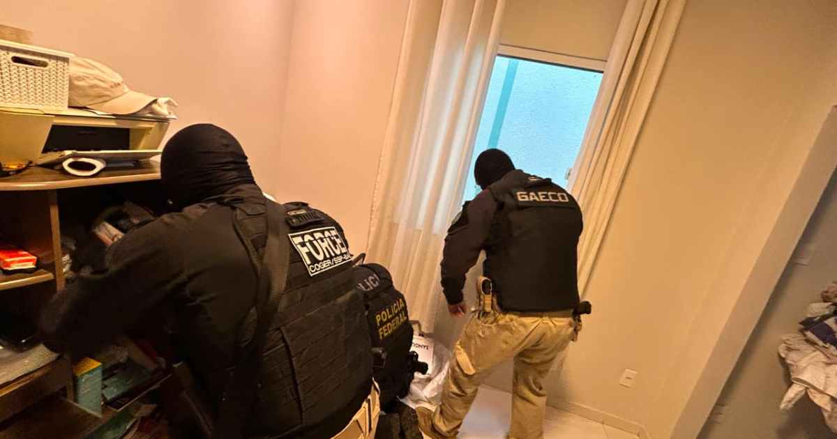 Policial é alvo da PF na BA por acessar sistema sigiloso para beneficiar deputado preso