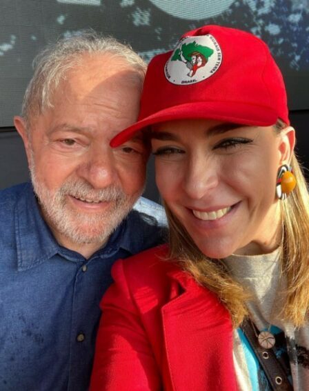 Lula já tirou ao menos três fotos com lobista Roberta Luchsinger, que diz “nunca ter visto”