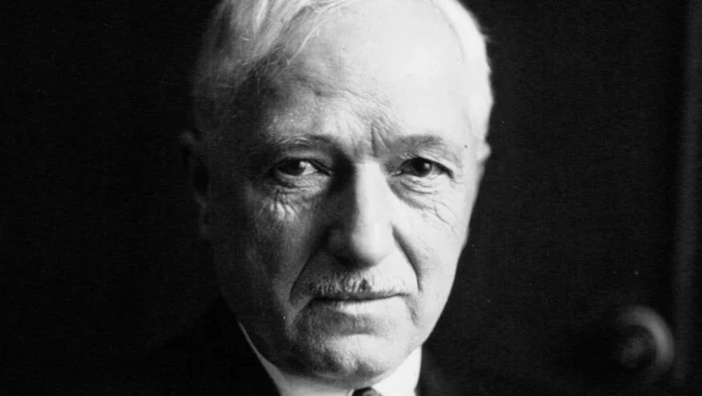 Em 1949, o presidente da Fifa, Jules Rimet, visitou a Jovem Pan, ainda Rádio Panamericana